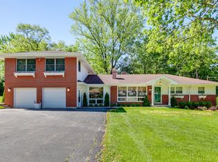 235 Waverly Rd, Barrington, IL 60010