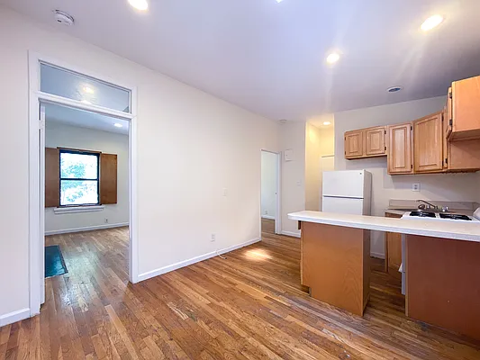 Rented by Compass | media 16