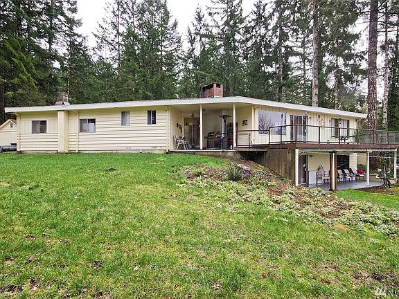 5th image of 170 E Island Lake Dr