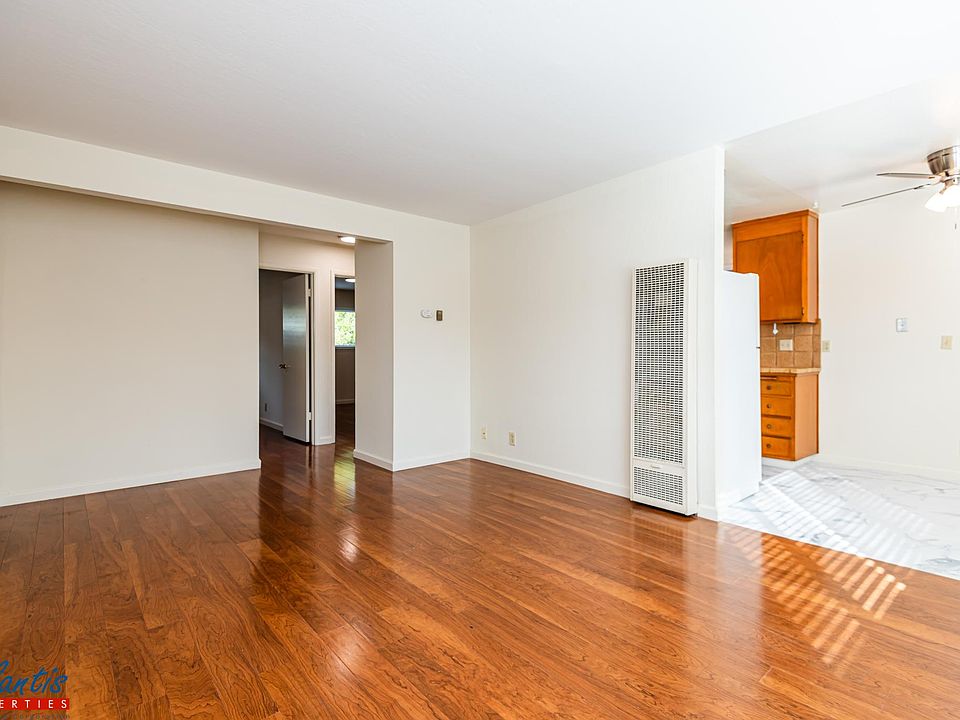 1st image of 115 Carlton Ave APT 02
