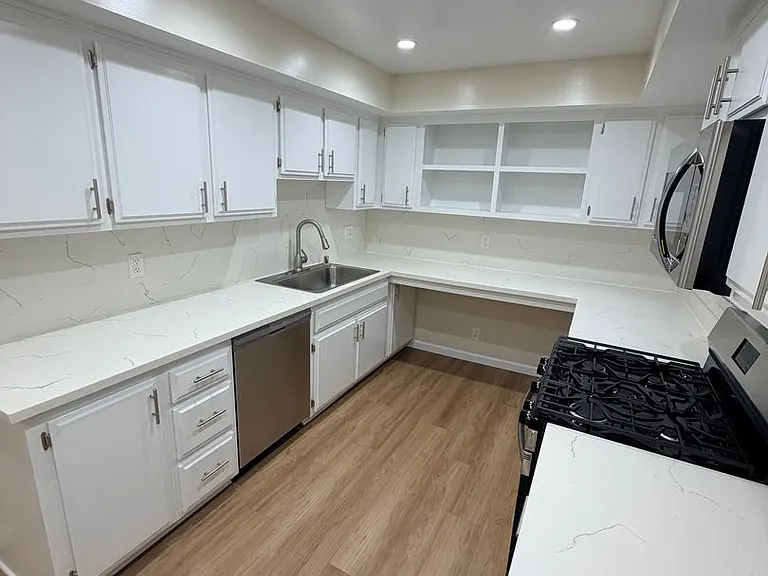 15323 Weddington Street — Photo 12