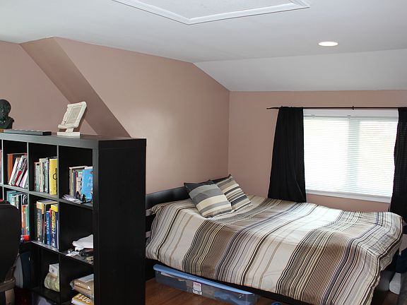 5th image of 9 Horn Ln