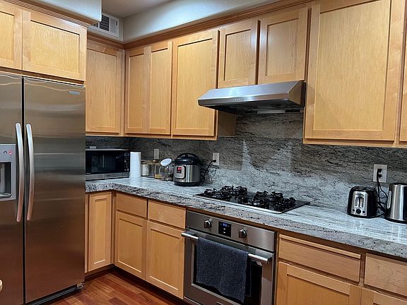 3rd image of 2090 Mendocino Ln