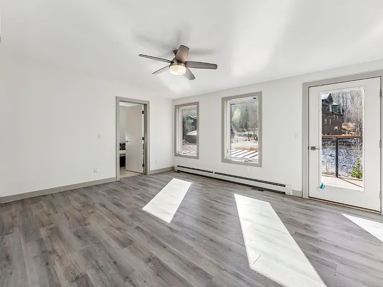 630 Temple Trl — Photo 2