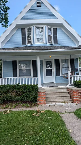 526 Ogden Ave Photo 1