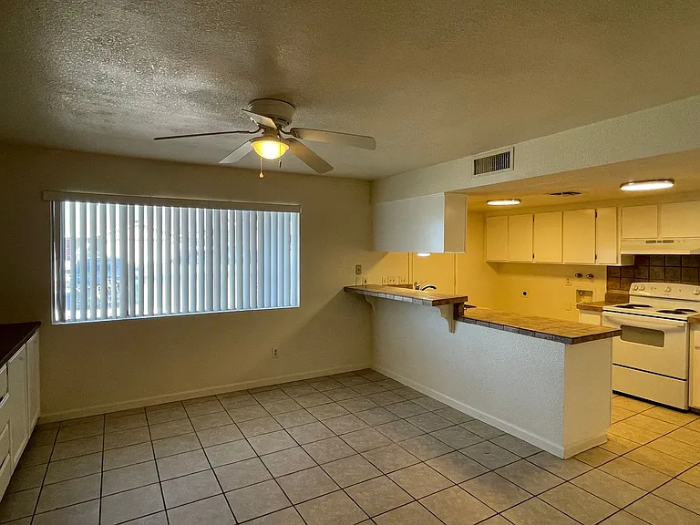 3090 Bounty Ln — Photo 21