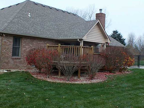 Rear view private porch