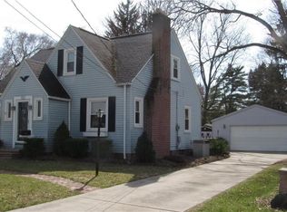 722 Cherry St, Perrysburg, OH