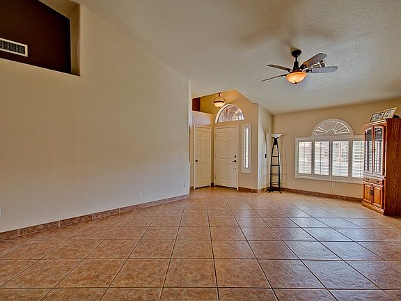 2nd image of 1760 E Horseshoe Ct