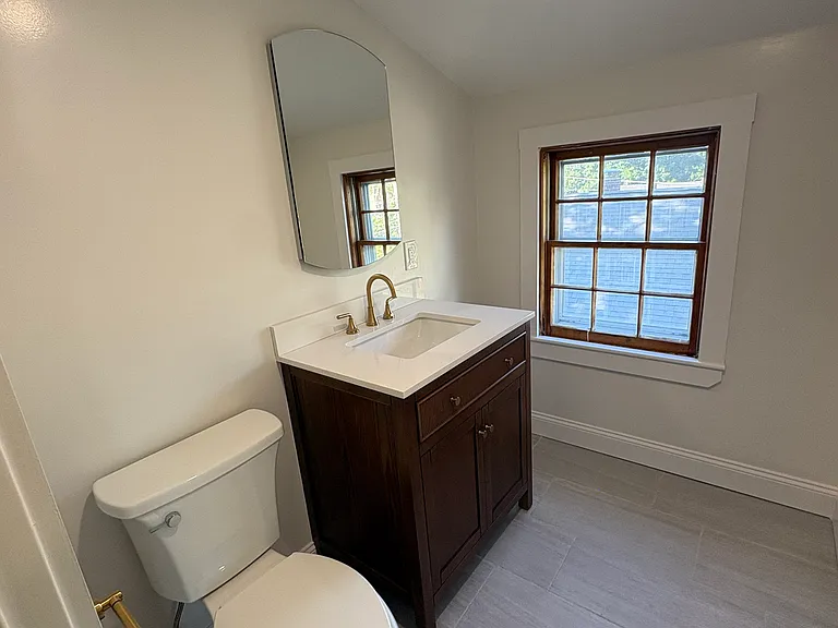68-70 Adams St #2 — Photo 9