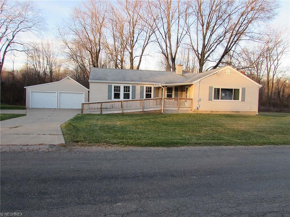 1st image of 41398 Beechwood Dr
