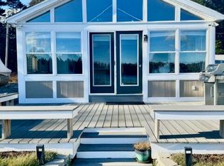 26 Cove Rd, Franklin, ME 04634