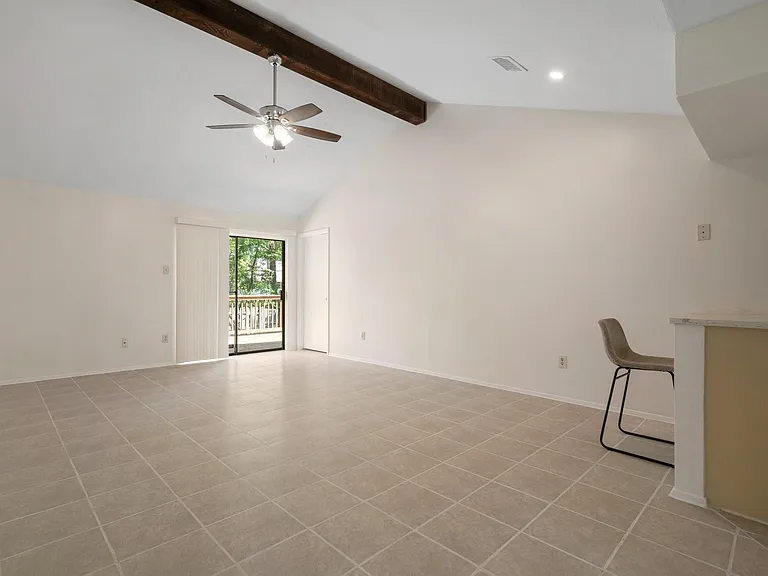 72 Oldstream Ct — Photo 7