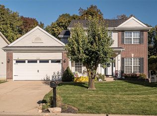 17392 Hilltop Ridge Dr, Eureka, MO