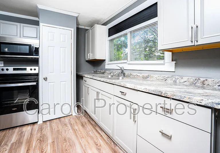 136 Powder St SW — Photo 16