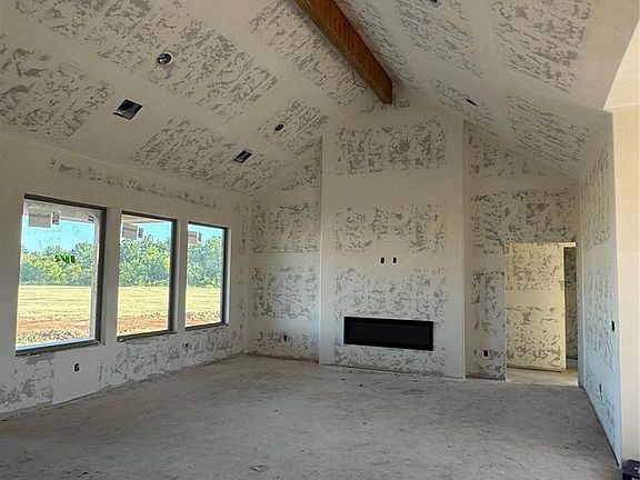 5th image of 942 Layton Way