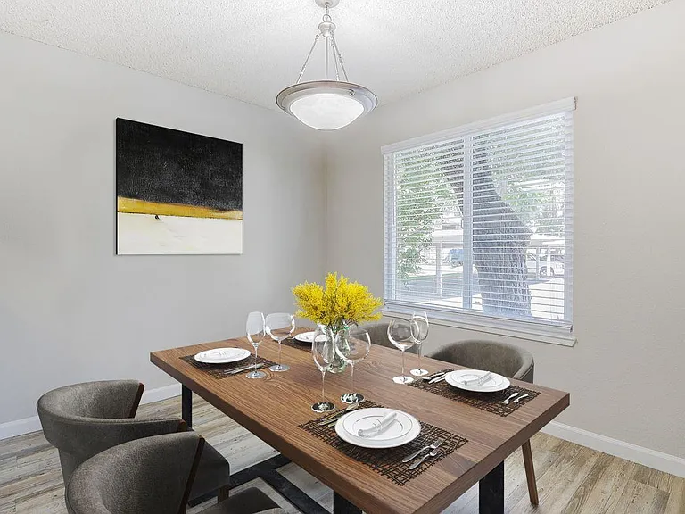 Stoneybrook Apartments — Photo 6