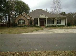 500 Steamboat Rd, White Oak, TX 75693