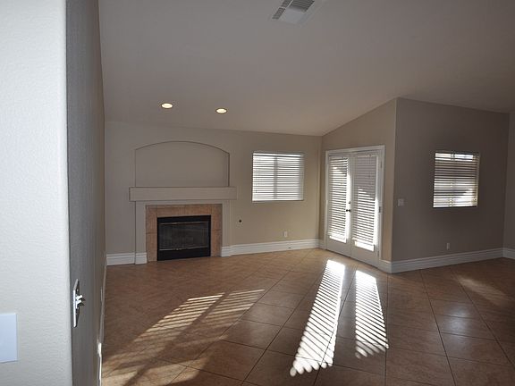 3rd image of 5408 Lavender Ct