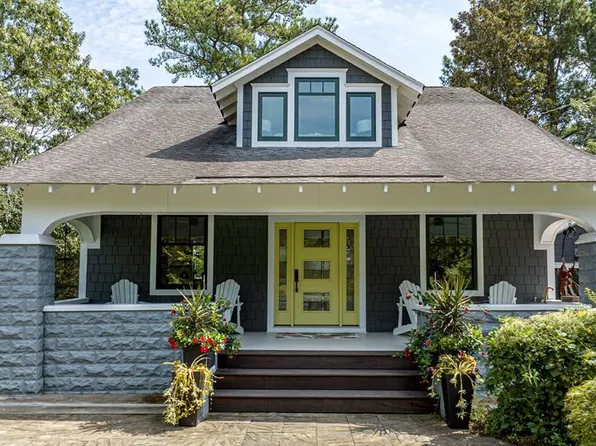 5 Ames St, Onancock, VA 23417