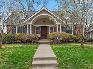 207 E 67th St, Kansas City, MO 64113