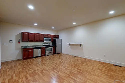 1513 W Master St Photo 1