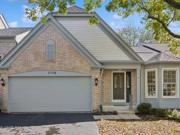 1716 Napoleon Dr, Naperville, IL 60565