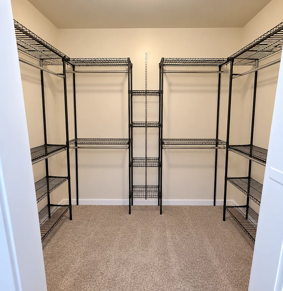 4 bed, 1560 sqft, $2,350 — Photo 4