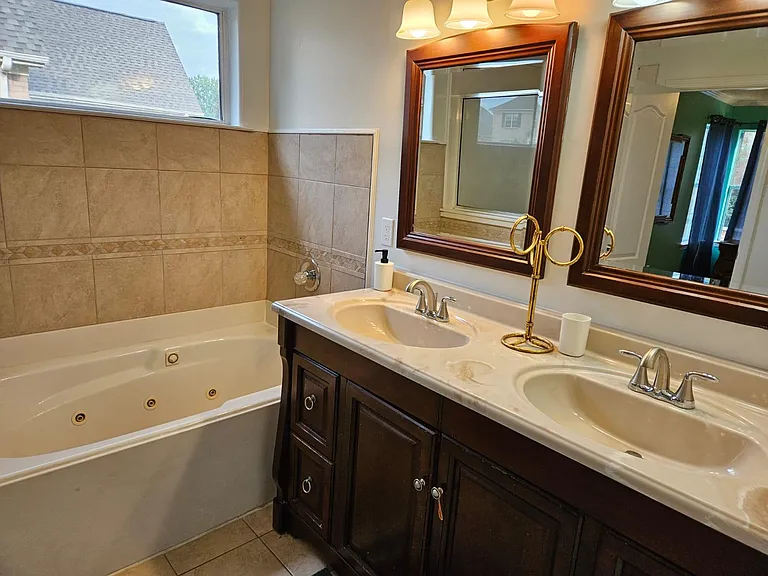 9933 Alexanders Ridge Dr — Photo 23