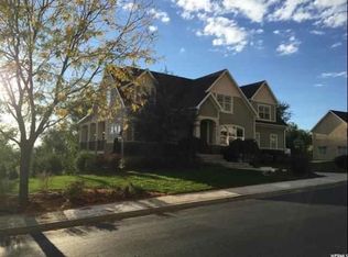 9505 N Aztec Dr, Cedar Hills, UT 84062