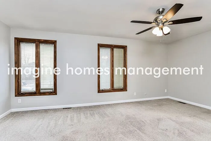 408 Willow Wood Ct — Photo 6