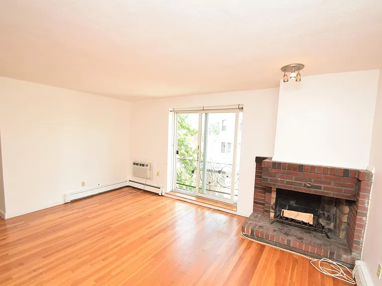 135 Inman St #12 — Photo 5