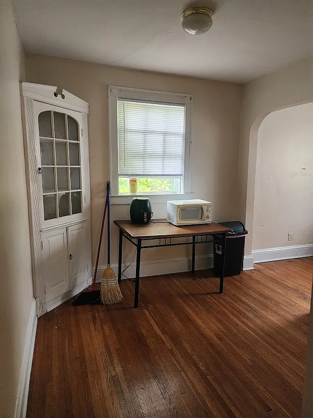 2 bed, 900 sqft, $850 — Photo 2
