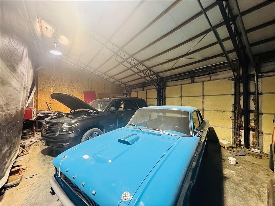 212 W Grand St Gallatin MO Zillow