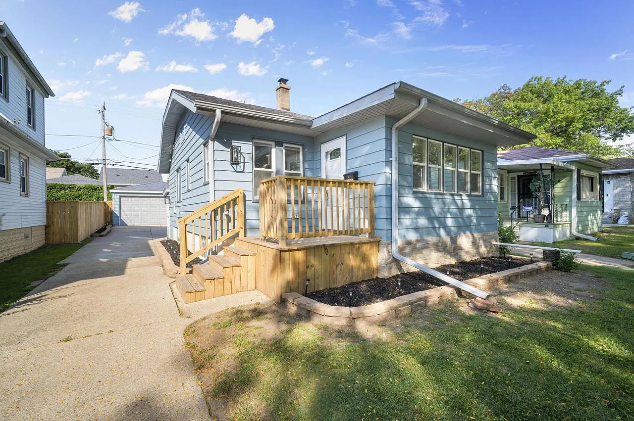 2435 North 57th STREET photo 1