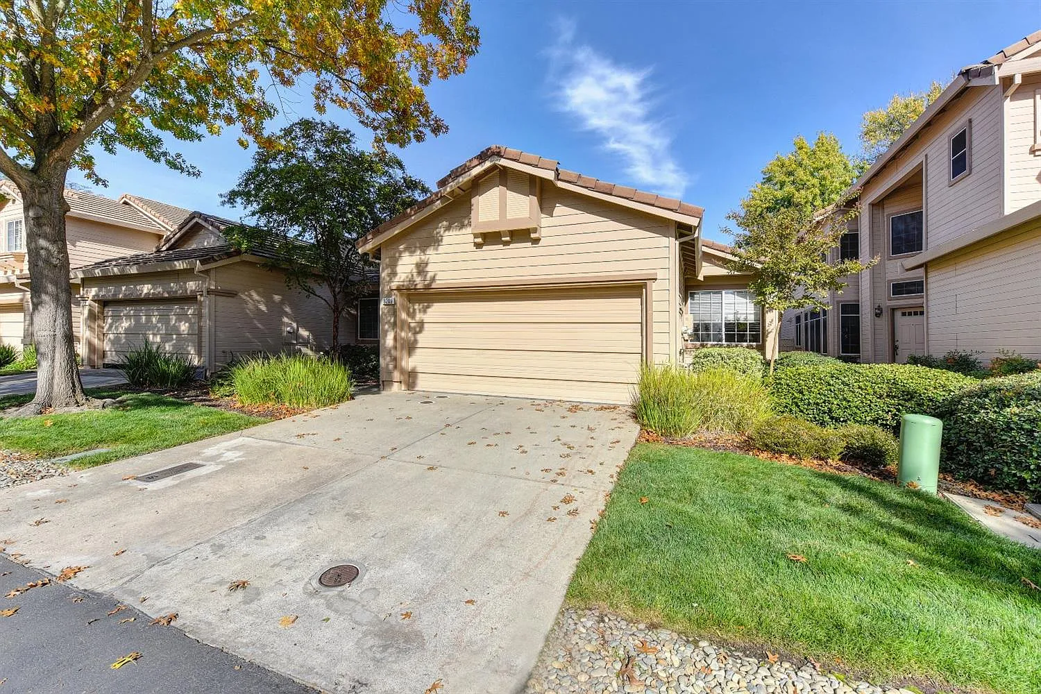 8209 Heritage Meadow Ln photo 1