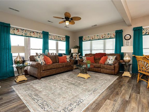 3rd image of 1016 Fort Lowry Ln #H