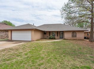1320 Kelly Park Rd, Edmond, OK 73003