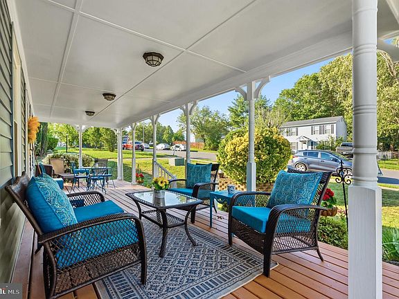 4th image of 5665 Roundtree Dr