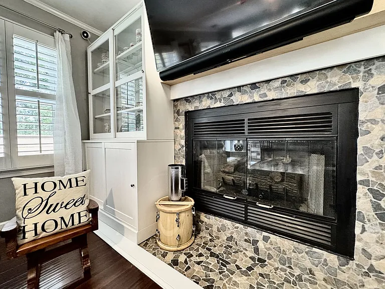 2337 Esplanade Dr — Photo 10