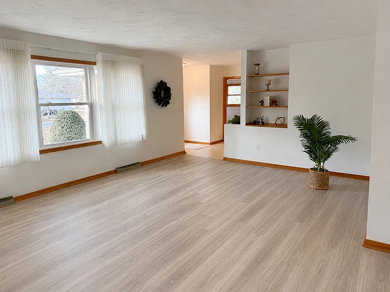 28 Mahnke Rd — Photo 3