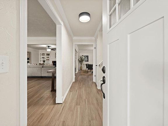 3rd image of 300 Kimberling Dr