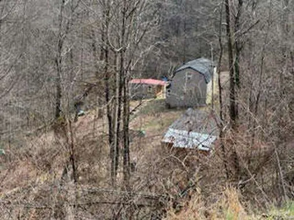 2742 Milltown Rd, Reno, OH 45773