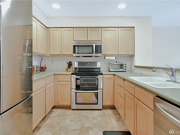 3rd image of 2001 120th Pl SE APT 8-203