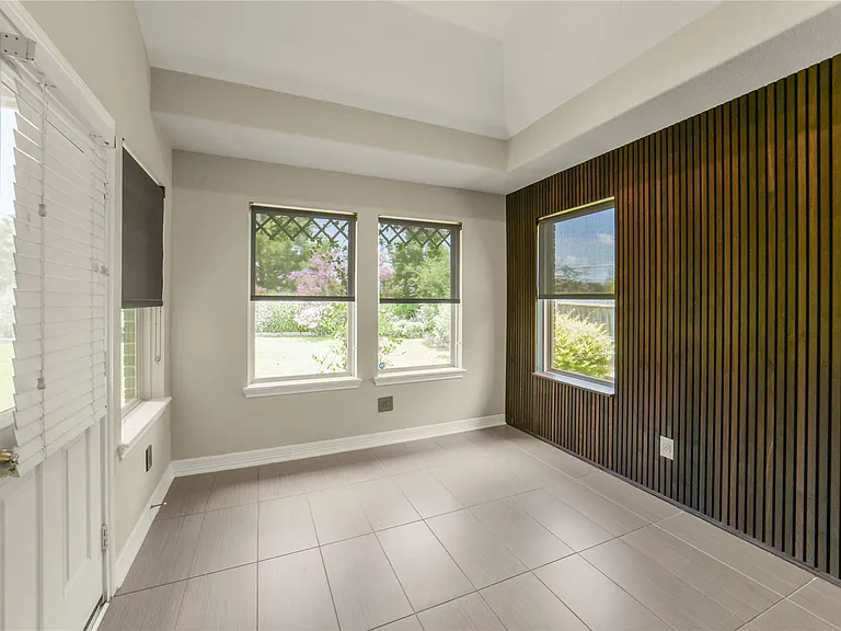 10919 Walts Run Ln — Photo 32