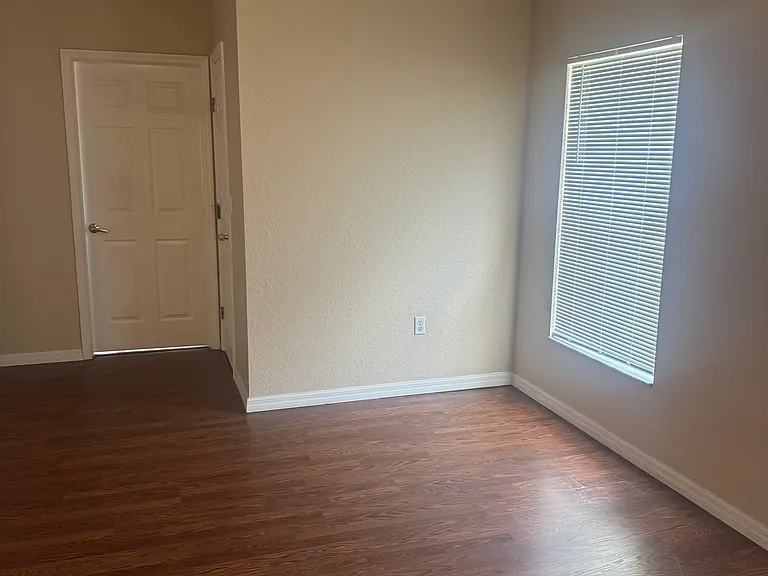 955 Highland Crest Cir — Photo 7