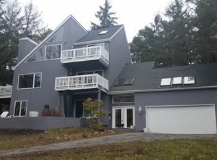10 Spy Glass Hl, Canandaigua, NY 14424