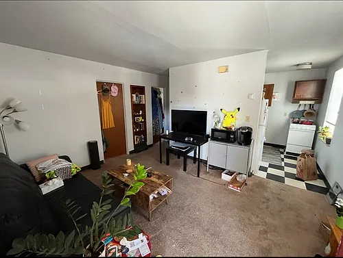 156 W 8th Ave Photo 1