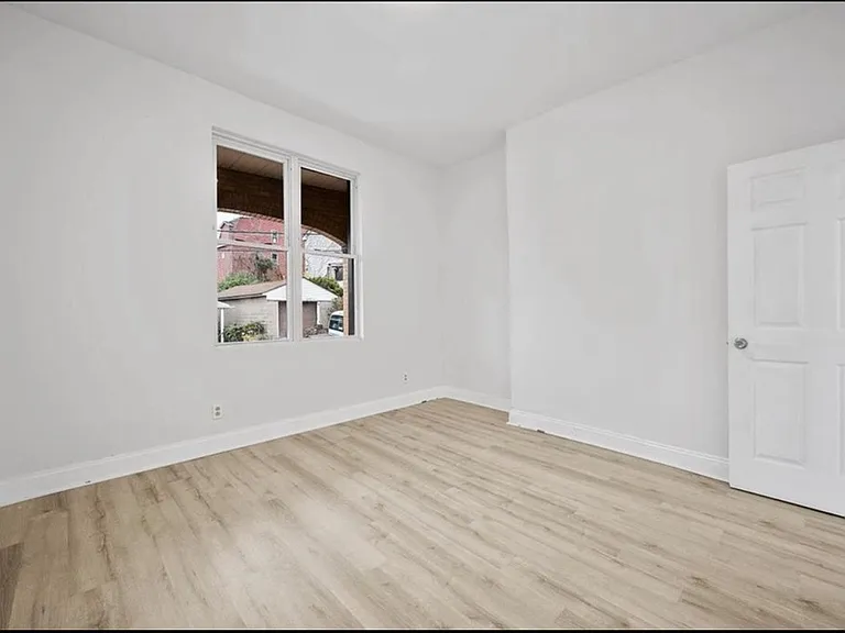 810 Hays St — Photo 2