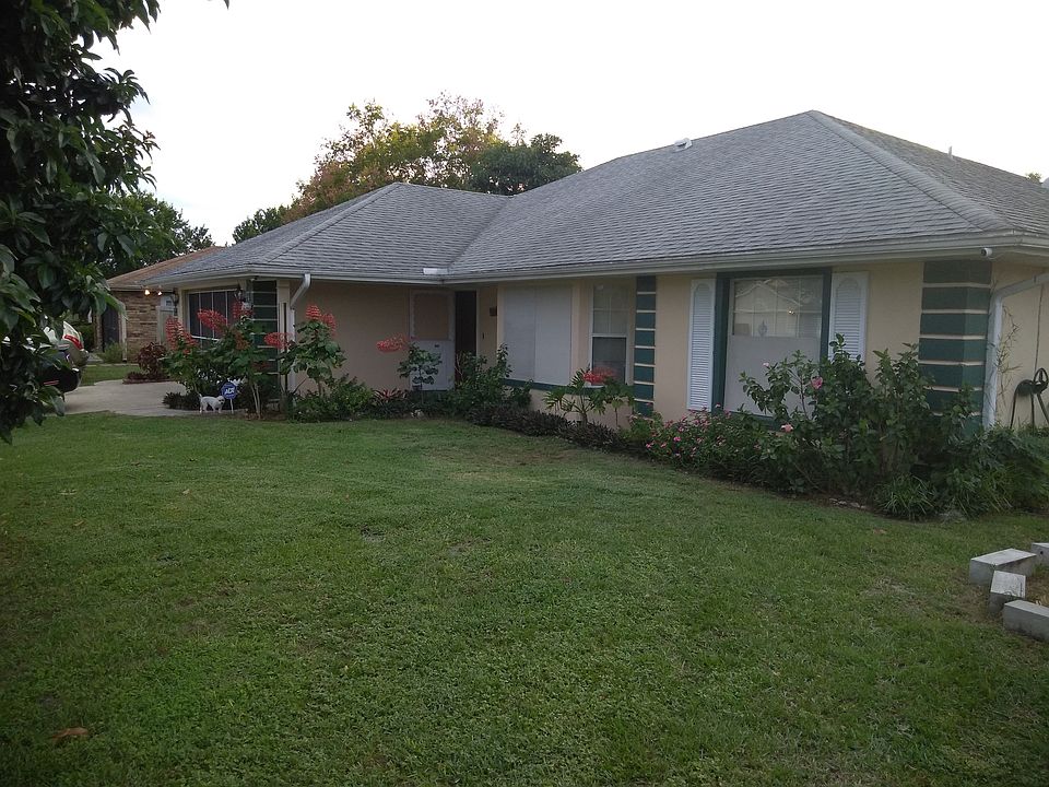 2nd image of 1470 Quintara Ave